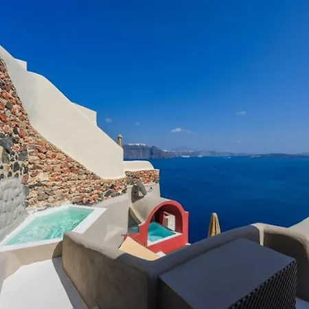 Beautiful Santorini 1 Bedroom Blissful Retreat Breathtaking Caldera Sea Views Outdoor Hot Tub Villa Ia