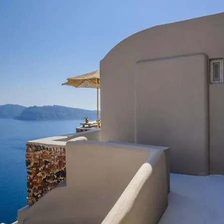 Beautiful Santorini 1 Bedroom Blissful Retreat Breathtaking Caldera Sea Views Outdoor Hot Tub Ia